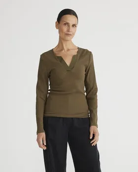 Brave & True Henley Top Deep Moss