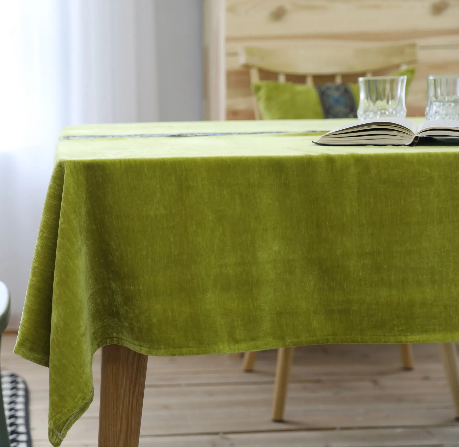 Embroidered Tablecloth Green Double-Sided Velvet Lace Rectangular Tablecloth