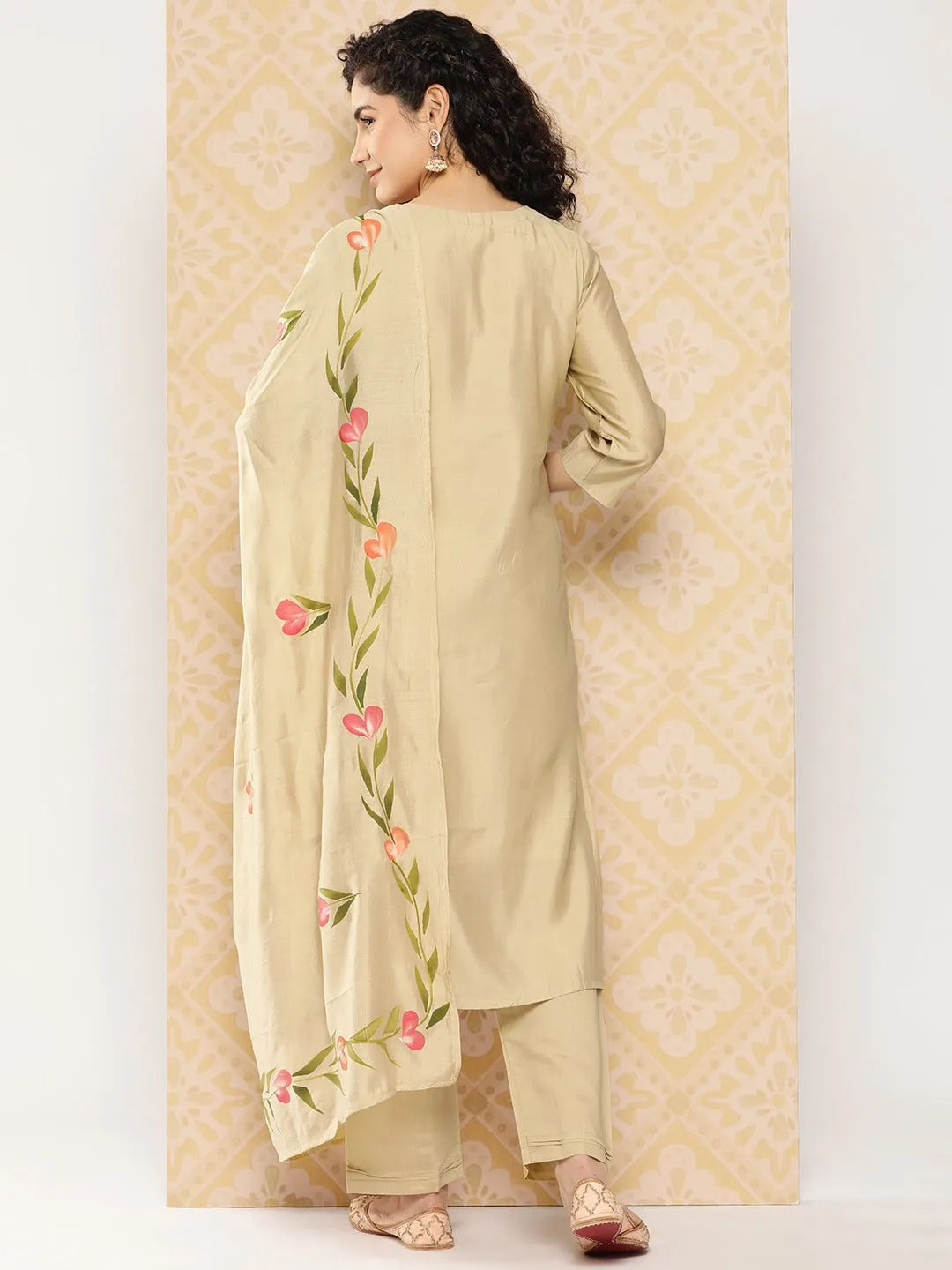 Olive Green Floral Embroidered Regular Sequinned Kurta With Trousers & With Dupatta